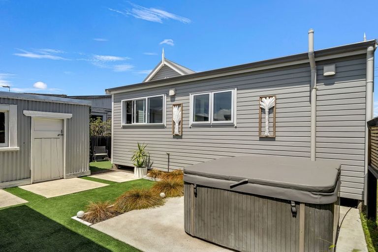 Photo of property in 14 Lowther Street, Whanganui, 4500