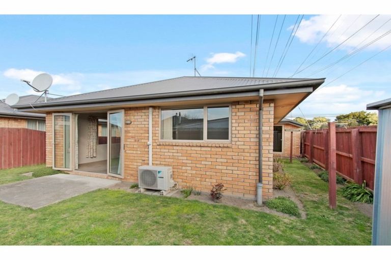 Photo of property in 2/318 Waterloo Road, Islington, Christchurch, 8042