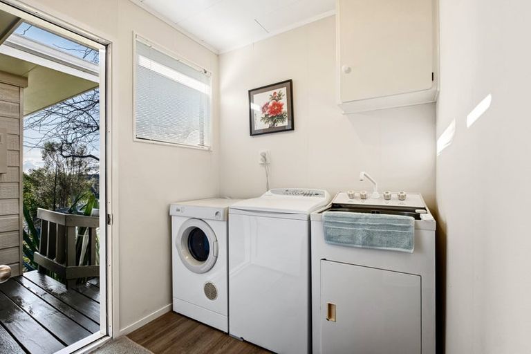 Photo of property in 11 Cargill Place, Frankleigh Park, New Plymouth, 4310