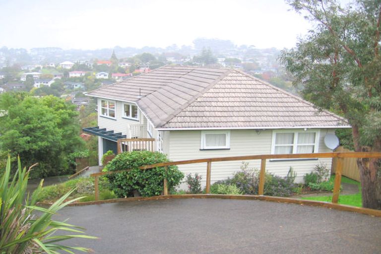 Photo of property in 2/66 Hastings Road, Mairangi Bay, Auckland, 0630