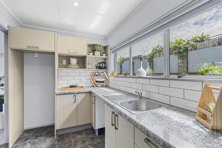 Photo of property in 2 Aratapu Street, Waitara, 4320