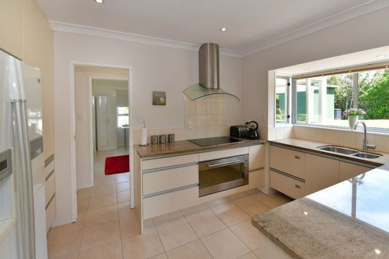 Photo of property in 17 Dalton Road, Snells Beach, 0920