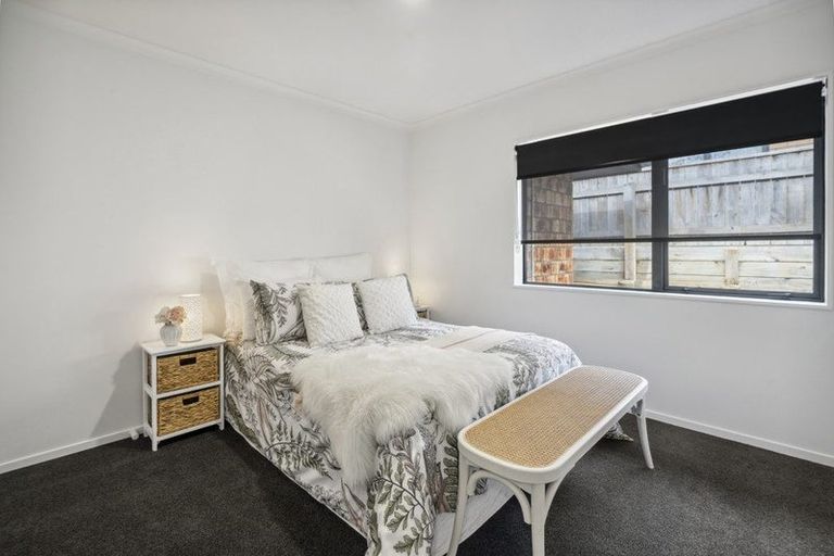 Photo of property in 41 King Charles Drive, Kingsley Heights, Upper Hutt, 5018