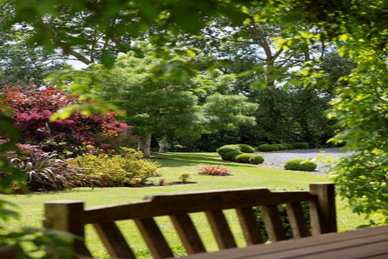 Photo of property in 346 Clifton Road, Whitford, Howick, 2571