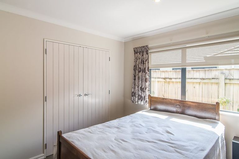 Photo of property in 31 Holcombe Drive, Paraparaumu, 5032