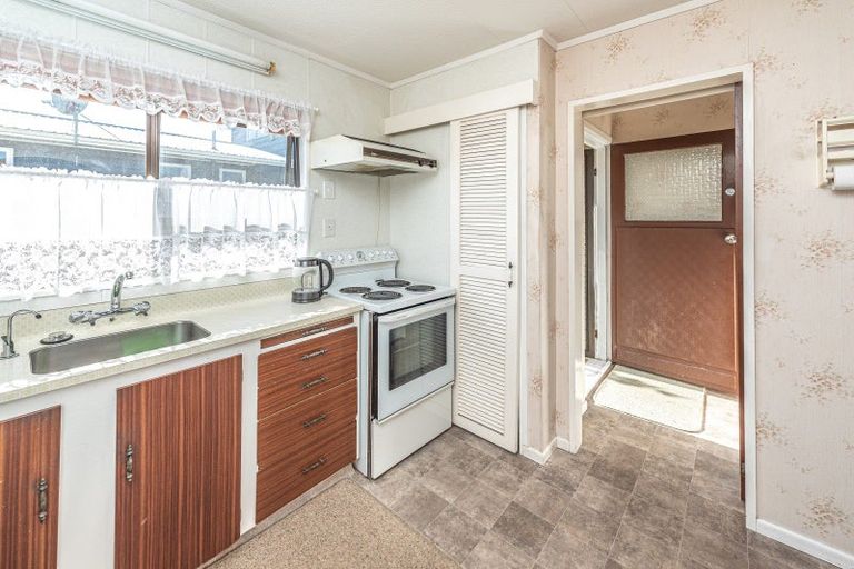 Photo of property in 4 Miro Street, Castlecliff, Whanganui, 4501