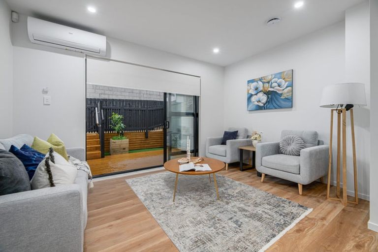 Photo of property in 5/29 Tudor Road, Henderson, Auckland, 0610