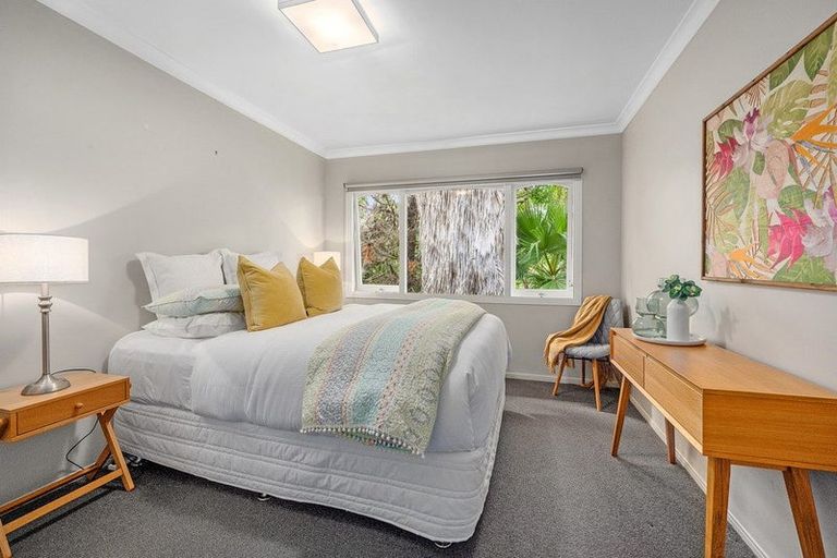 Photo of property in 16b Maunganui Road, Birkenhead, Auckland, 0626