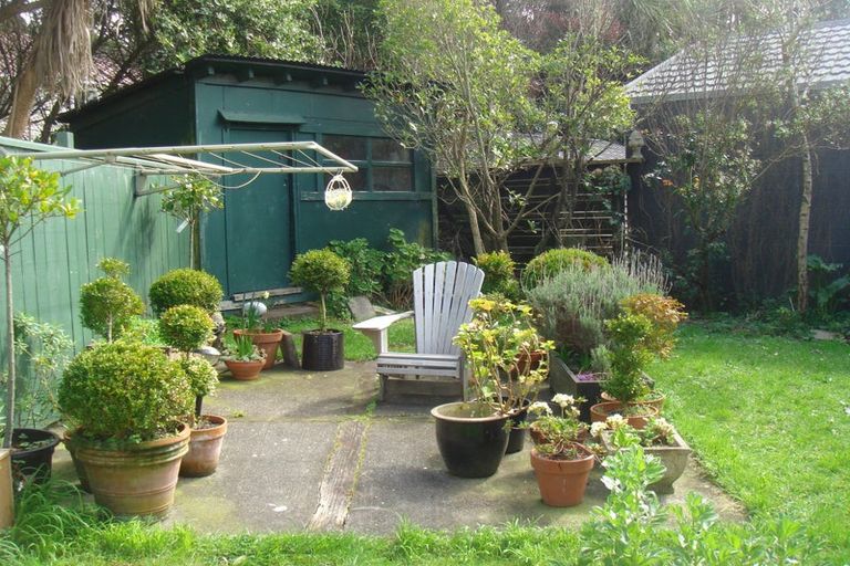 Photo of property in 164 Karori Road, Karori, Wellington, 6012