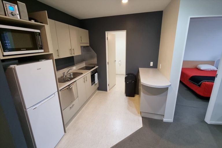 Photo of property in Terrace Heights Apartments, 2/163p The Terrace, Wellington Central, Wellington, 6011