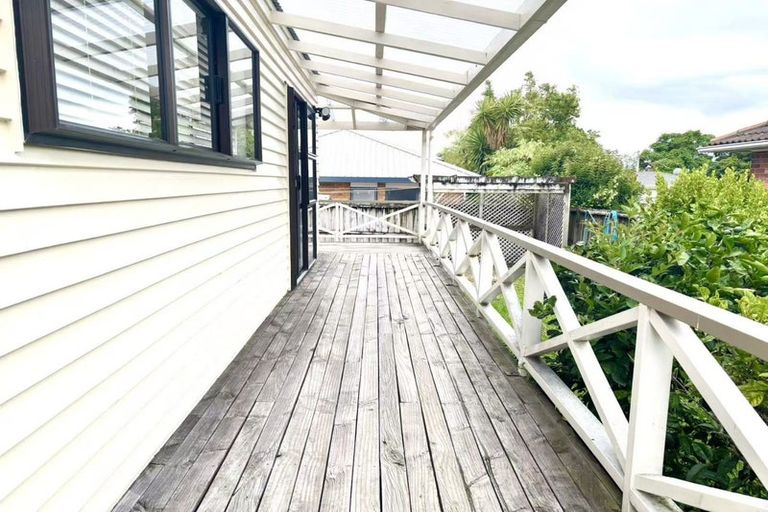 Photo of property in 47 Sturges Road, Henderson, Auckland, 0612