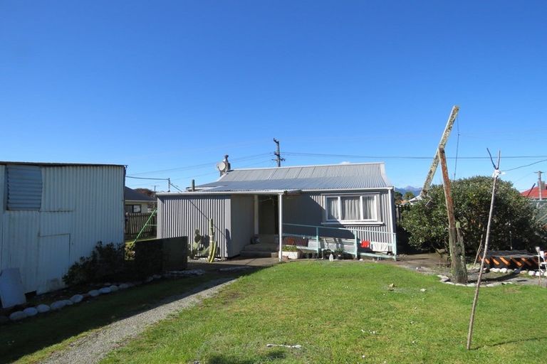 Photo of property in 11 Bright Street, Westport, 7825