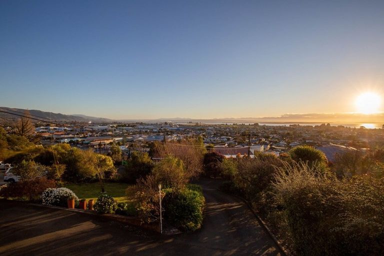 Photo of property in 27 Tosswill Road, Tahunanui, Nelson, 7011