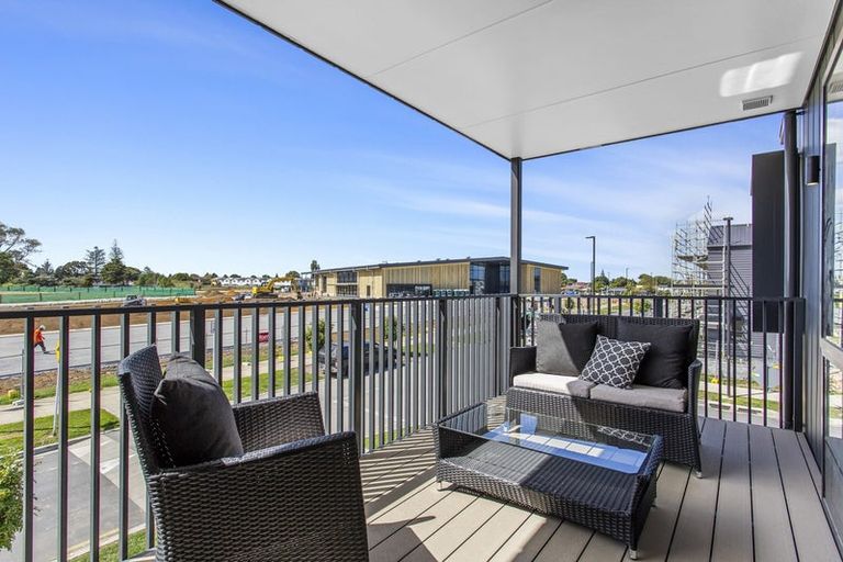 Photo of property in 1 Tana Way, Manurewa, Auckland, 2102
