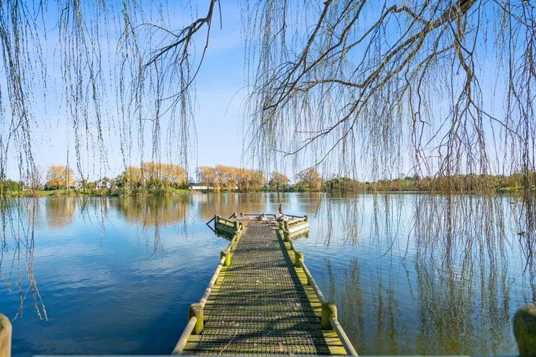 Photo of property in 8 Arkwright Place, Halswell, Christchurch, 8025