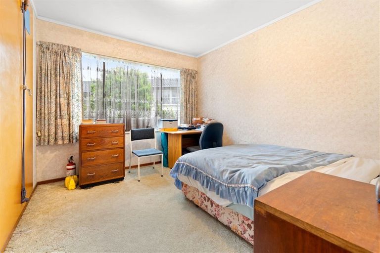 Photo of property in 26 Royal Road, Massey, Auckland, 0614
