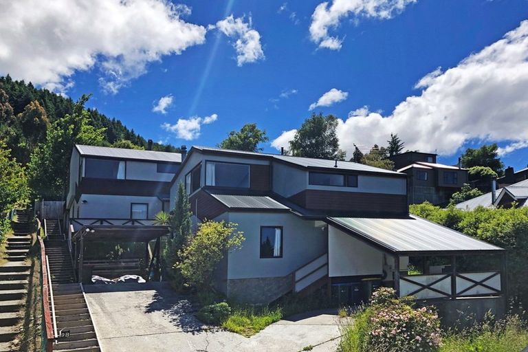 Photo of property in 9a Dart Place, Fernhill, Queenstown, 9300