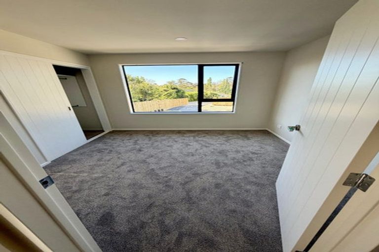 Photo of property in 27a Ennis Avenue, Pakuranga Heights, Auckland, 2010