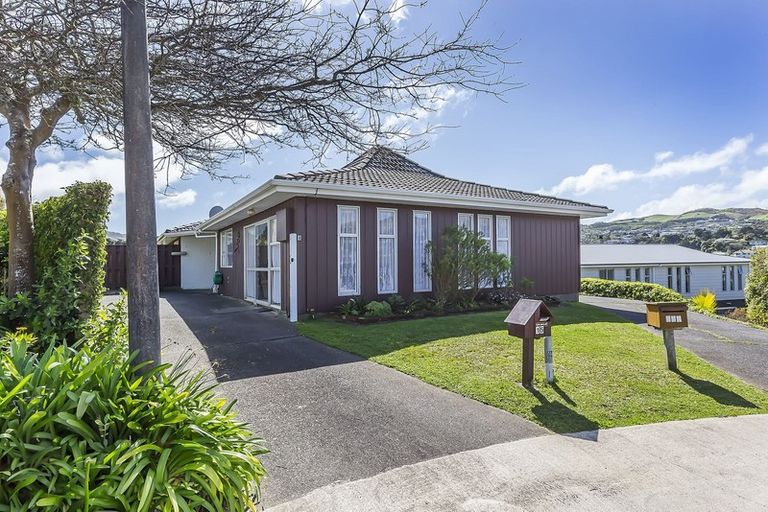 Photo of property in 15 Mckeefry Grove, Tawa, Wellington, 5028
