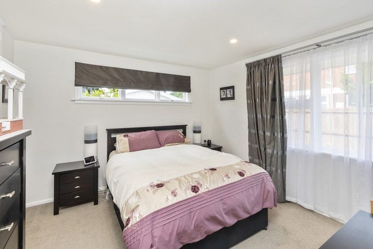 Photo of property in 17 Newbridge Place, Ilam, Christchurch, 8041