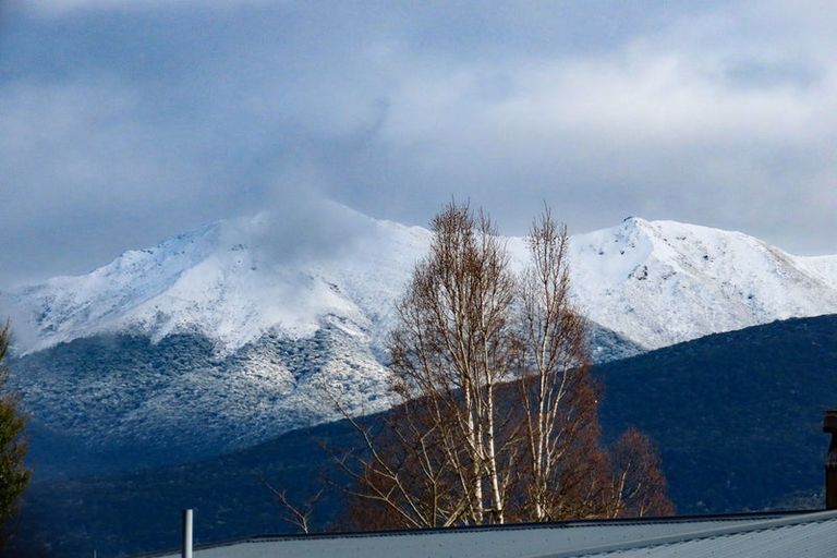 Photo of property in 11 Homer Street, Te Anau, 9600