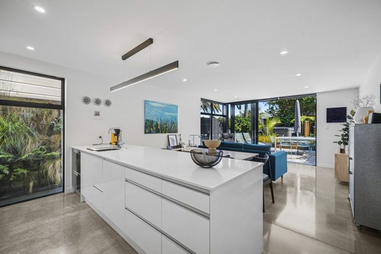 Photo of property in 19 Picton Avenue, Newtown, Wellington, 6021