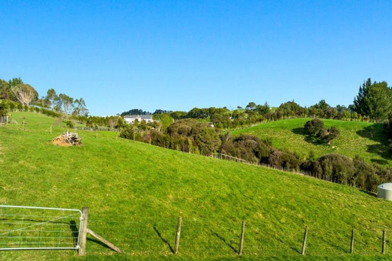 Photo of property in 484 Kanohi Road, Kaukapakapa, 0873