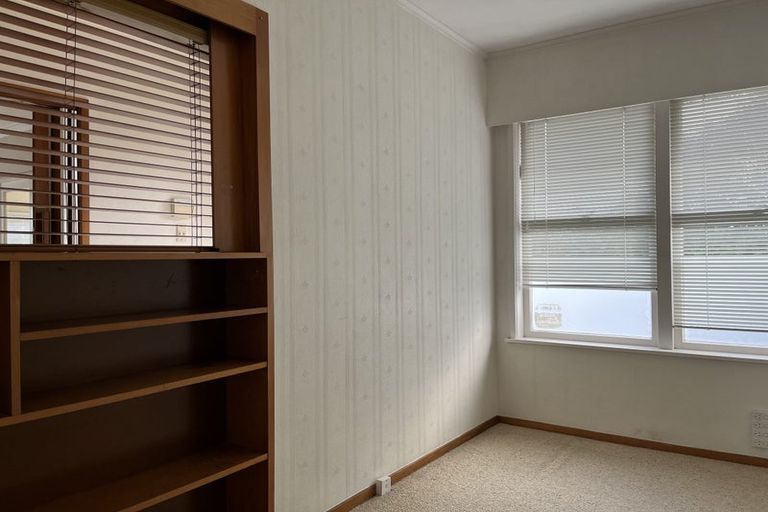 Photo of property in 6 Raines Avenue, Forrest Hill, Auckland, 0620