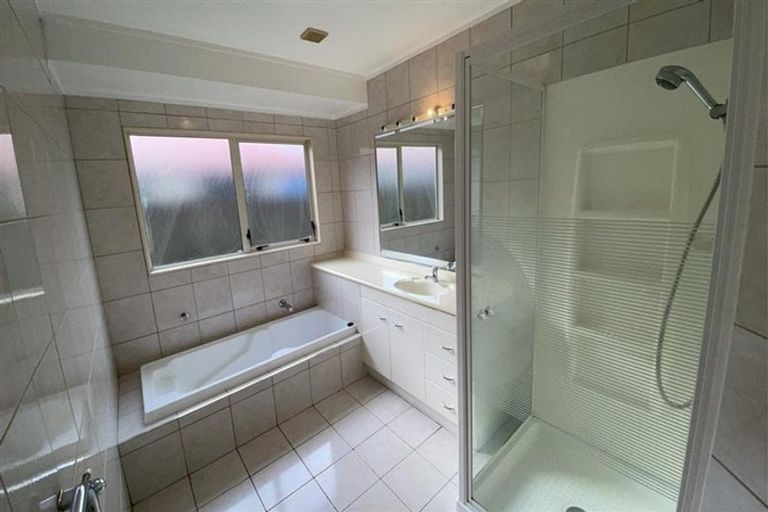 Photo of property in 9 Tington Avenue, Wattle Downs, Auckland, 2103