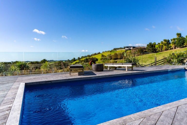 Photo of property in 476 Cames Road, Mangawhai, 0975