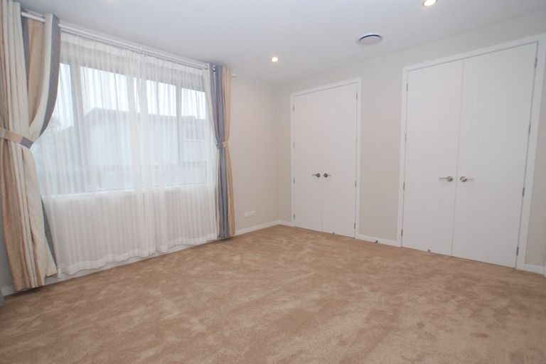 Photo of property in 59 Bernard Magnus Lane, Greenhithe, Auckland, 0632