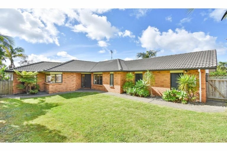 Photo of property in 26 Norm Pellow Drive, Manurewa, Auckland, 2105