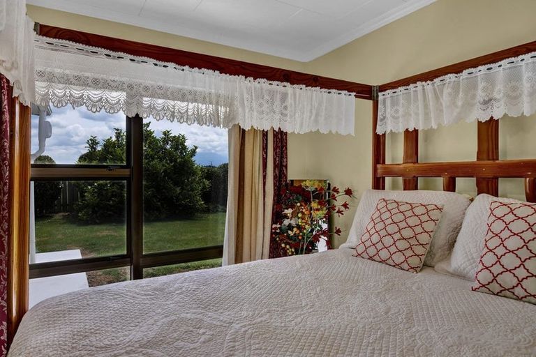 Photo of property in 244 Maata Road, Eltham, 4398