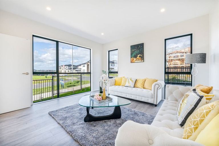 Photo of property in 1 Aklander Rise, Flat Bush, Auckland, 2019