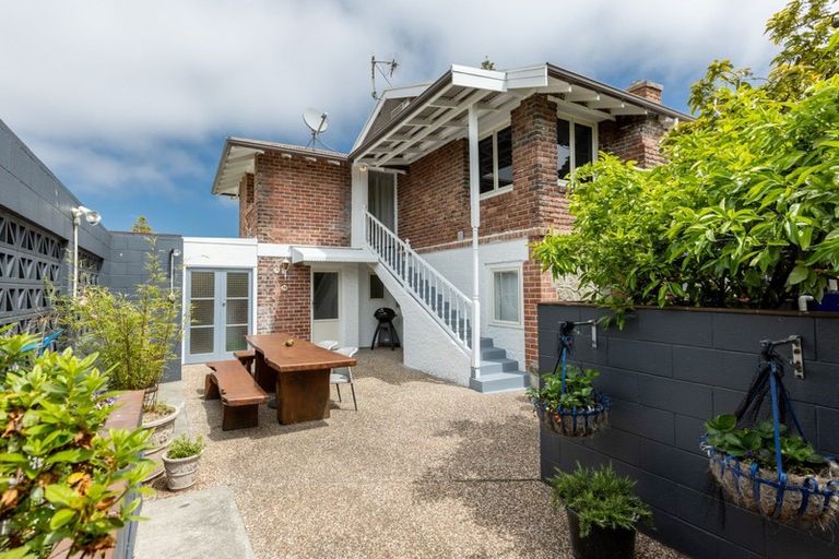 Photo of property in 22 Pukeko Place, Westshore, Napier, 4110