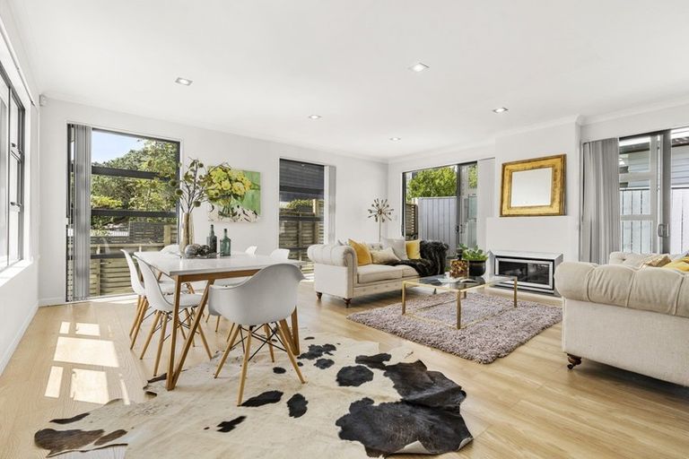 Photo of property in 133 Beach Road, Castor Bay, Auckland, 0620