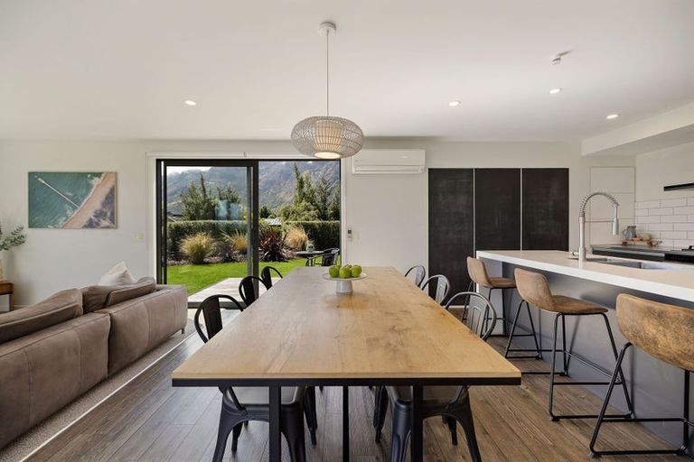 Photo of property in 3 Caithness Court, Jacks Point, Queenstown, 9371