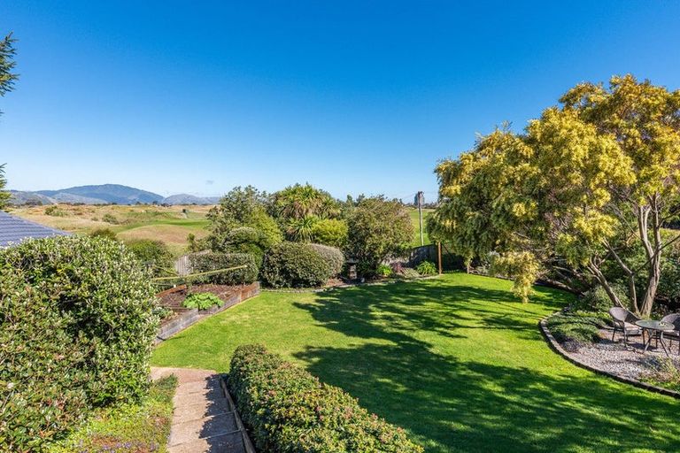 Photo of property in 18 Martin Road, Paraparaumu Beach, Paraparaumu, 5032