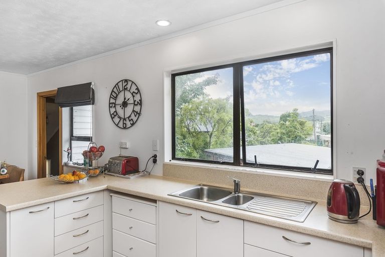 Photo of property in 6 Arnold Grove, Paraparaumu Beach, Paraparaumu, 5032