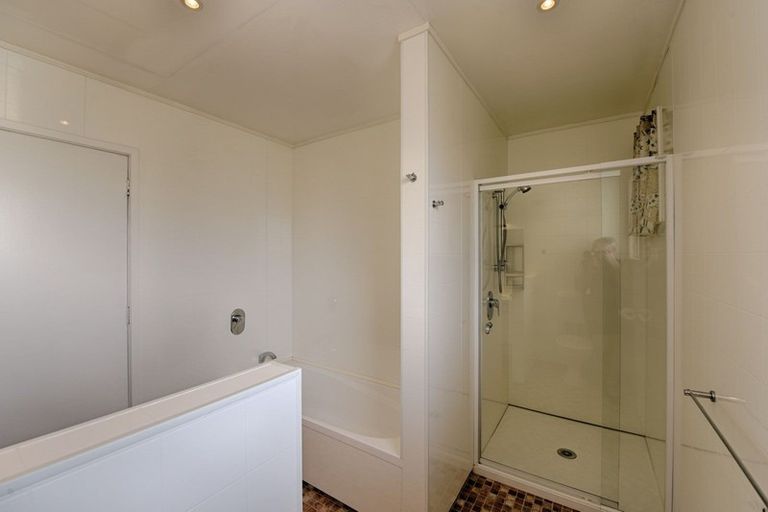 Photo of property in 16 Farm Street, Lumsden, 9730