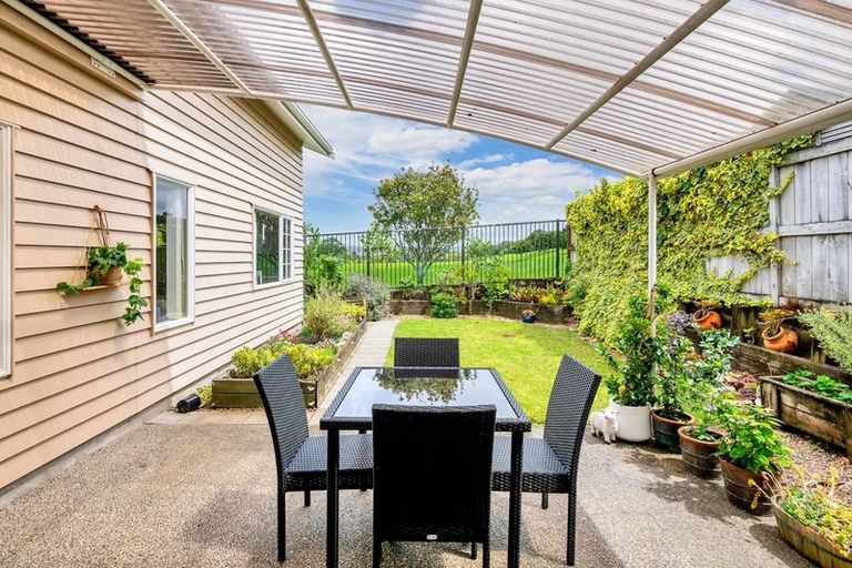 Photo of property in 12 Mulvaney Crescent, Henderson, Auckland, 0612