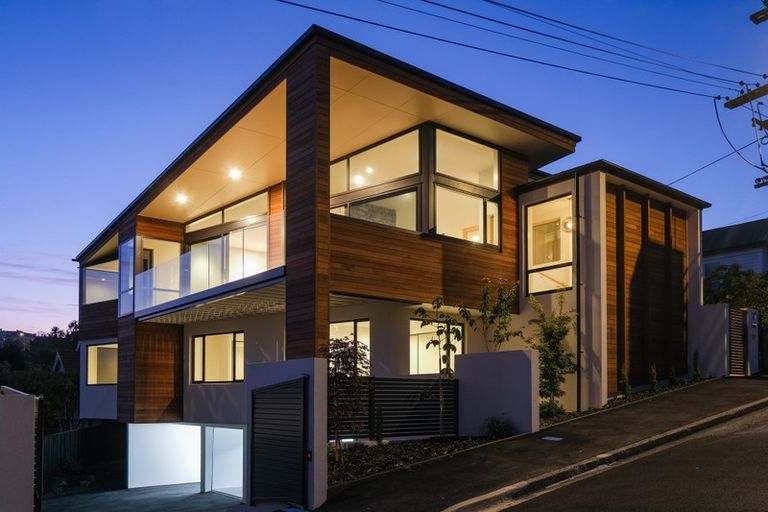 Photo of property in 18 Selkirk Street, Roslyn, Dunedin, 9010