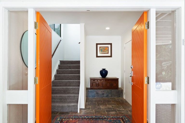 Photo of property in 38 Glenelg Road, Red Beach, 0932