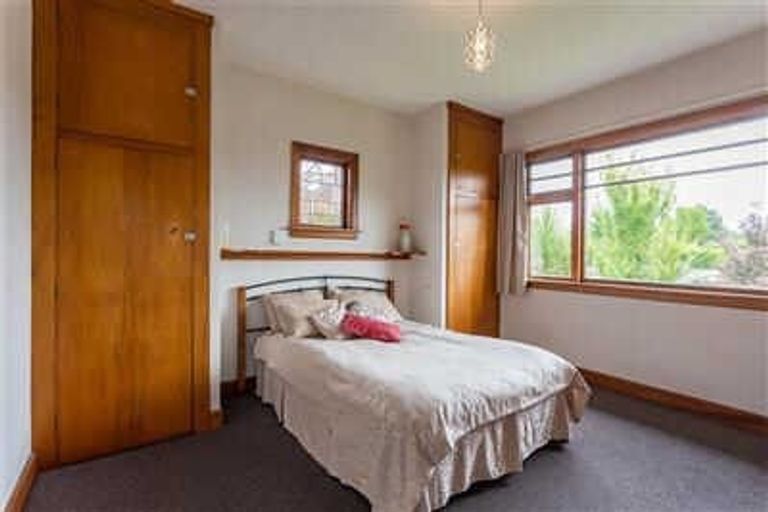 Photo of property in 16 Field Terrace, Upper Riccarton, Christchurch, 8041
