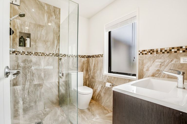 Photo of property in 6 Coach Road, Kingseat, Papakura, 2580