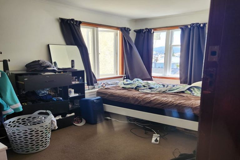 Photo of property in 77 Pirie Street, Mount Victoria, Wellington, 6011