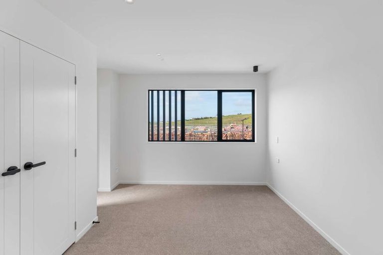 Photo of property in 20b Makomako Drive, Orewa, 0931