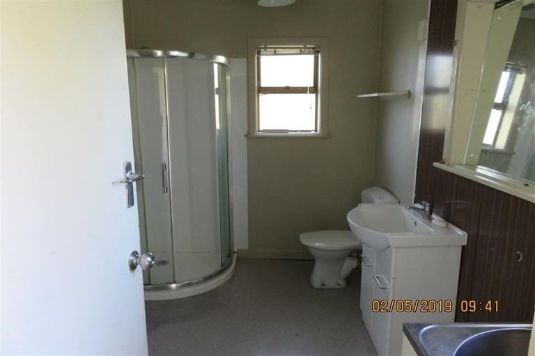 Photo of property in 20 Kauri Glen Road, Northcote, Auckland, 0627