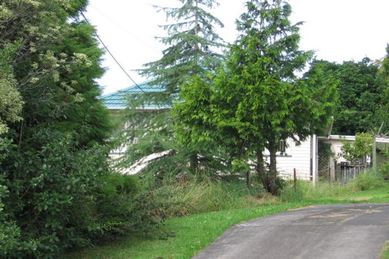 Photo of property in 23 Paton Avenue, Te Atatu South, Auckland, 0610