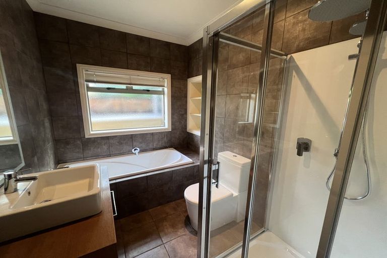 Photo of property in 15 Doneraille Place, Bethlehem, Tauranga, 3110